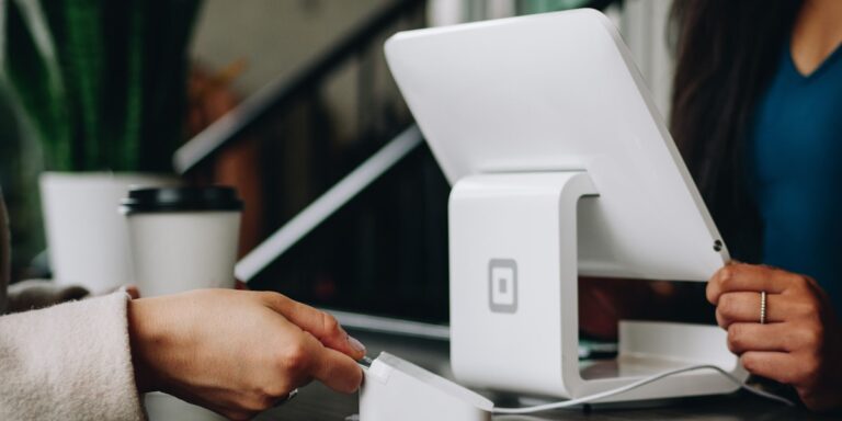 How AI Solutions Transform Efficiency in Insurance Software for Independent Agents and Agencies